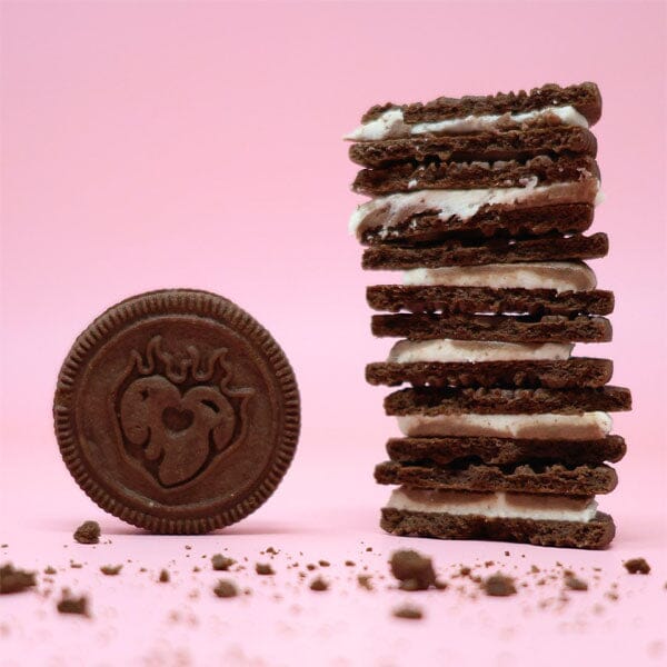 OREO x Selena Gomez Chocolate Sandwich Cookies w/ Cinnamon Creme Filling (303g) Limited Edition - Image 3